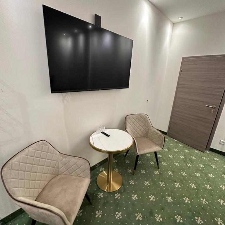 City Apartments - Nürnberg Altstadt - Habitación Doble con baño privado externo - 4