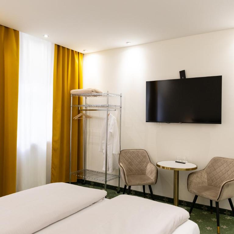 City Apartments - Nürnberg Altstadt - Habitación Doble con baño privado externo - 8