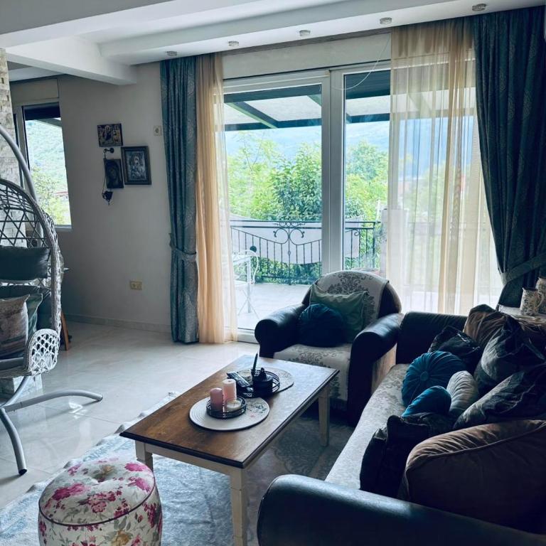 Apartman Maja - Two-Bedroom Apartment with Balcony - 24