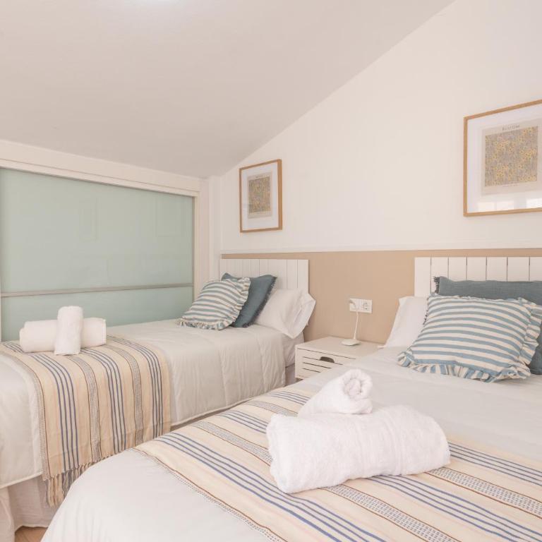Arena Marina - Pool and relaxation near the airport - Three-Bedroom Apartment - 13