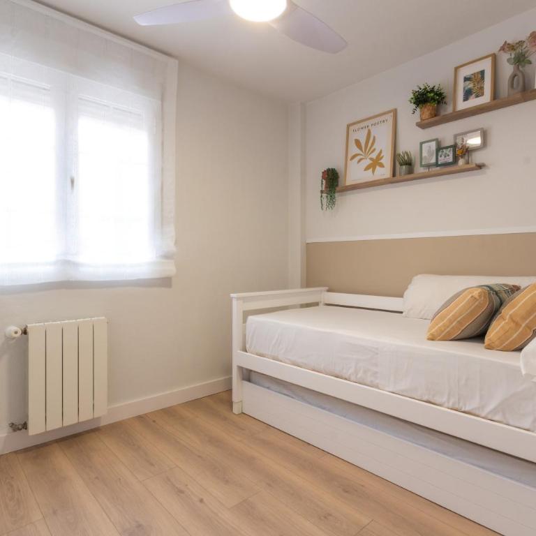 Arena Marina - Pool and relaxation near the airport - Three-Bedroom Apartment - 36