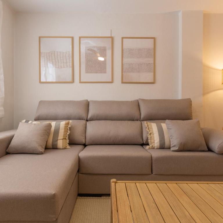 Arena Marina - Pool and relaxation near the airport - Three-Bedroom Apartment - 40