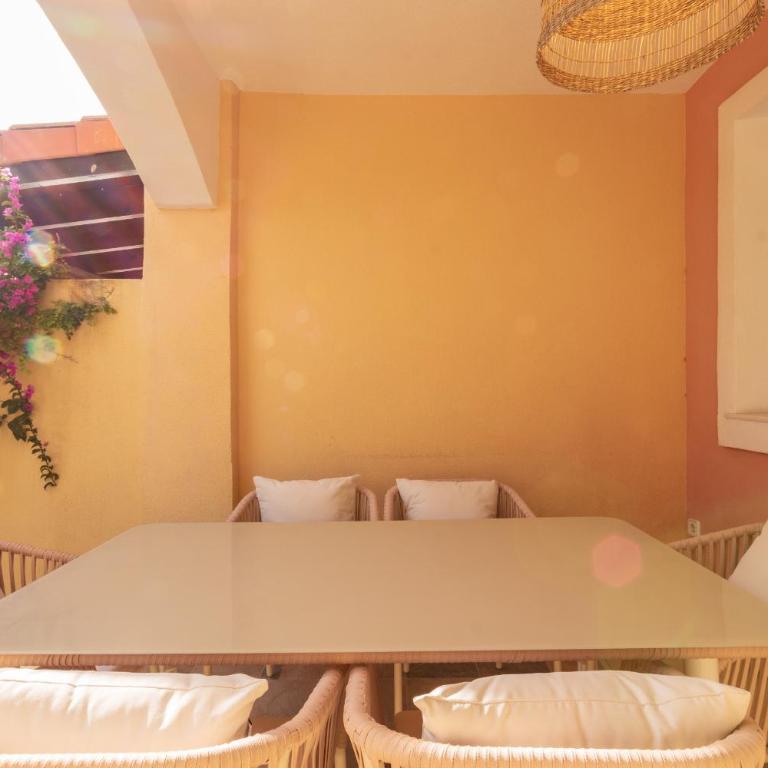 Arena Marina - Pool and relaxation near the airport - Three-Bedroom Apartment - 53