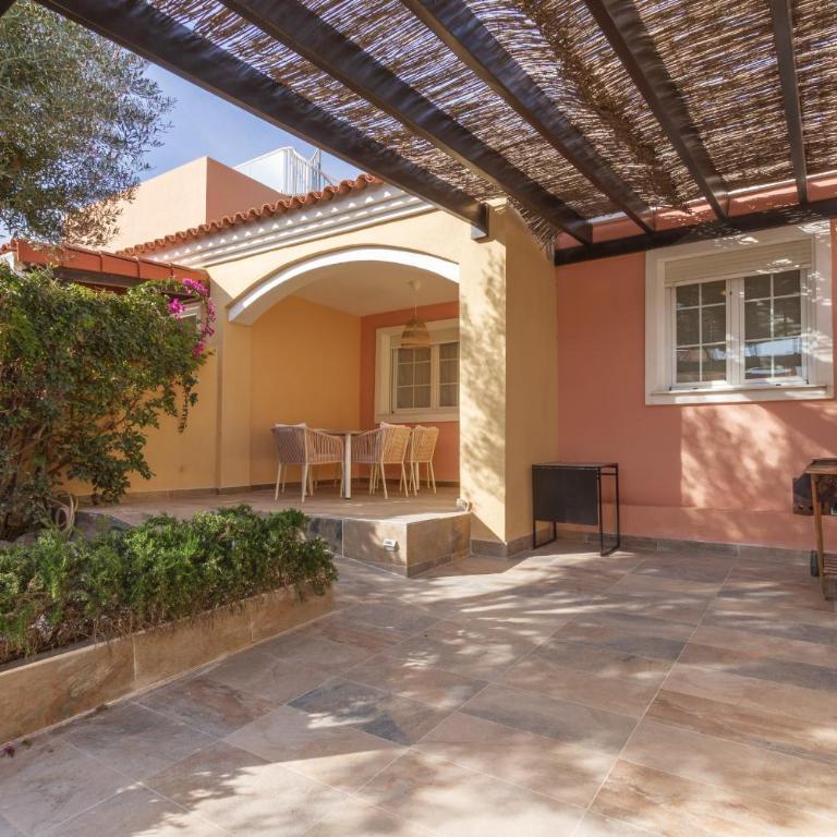 Arena Marina - Pool and relaxation near the airport - Three-Bedroom Apartment - 67