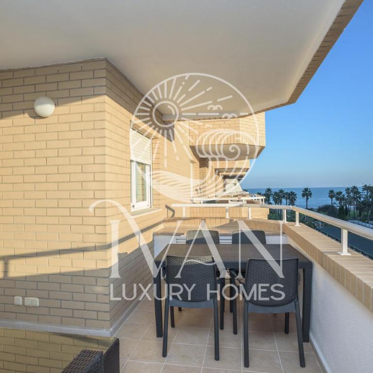 Casa Abrazo Ivan Luxury Homes 4ªPlta Sur 1ªLínea - Apartamento de 3 dormitorios - 1