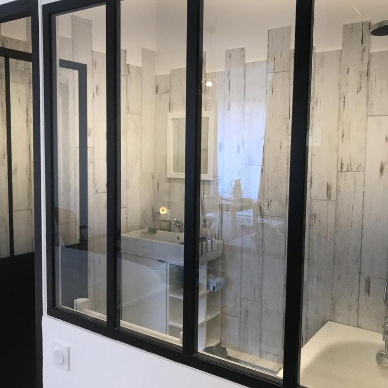 La Suite de Léon appartement D - Lyon Garibaldi - Appartement - 13