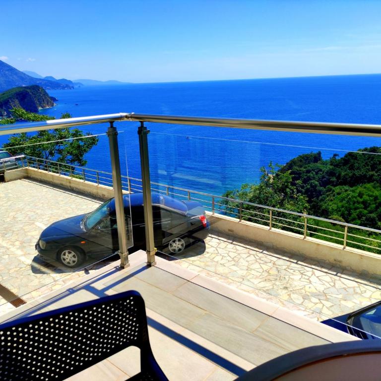 Hillside Apartment with Infinity Pool and Sea View - Apartman s 1 Spavaćom Sobom, Balkonom i Pogledom na More - 15