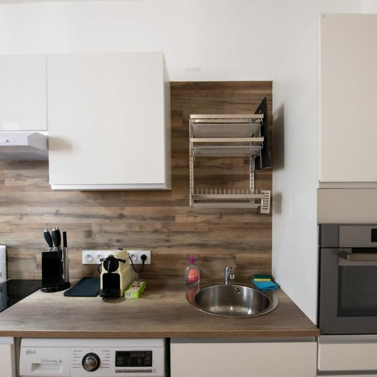 L'Arty - Très joli studio moderne place Valmy - Appartement - 2