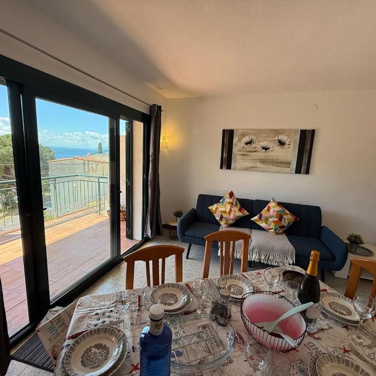 Apartamento en Canyelles a dos minutos de la playa - Two-Bedroom Apartment - 7