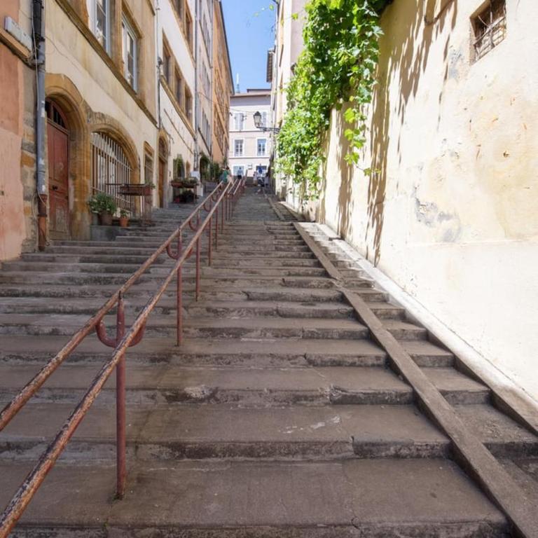 La Suite Sépia - Superbe appartement Vieux Lyon - Appartement - 35