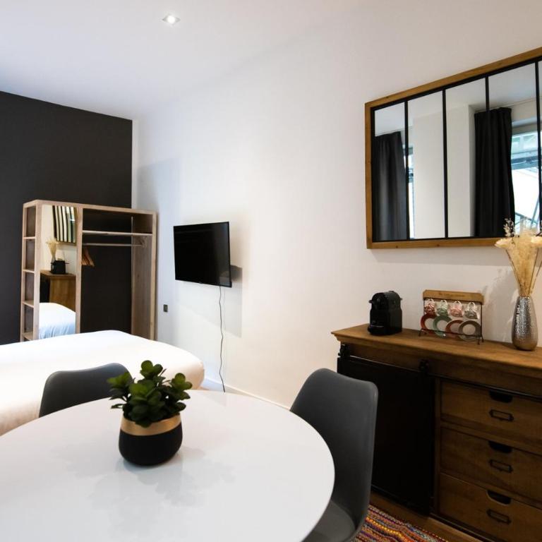 Le St Germain - Pétillant studio décoré avec goût en centre-ville - Studio - 5