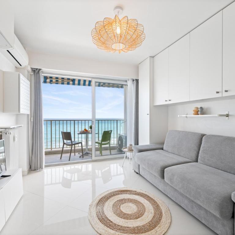 Rives d'or 2, Beautiful beachfront studio, beach access, AC - Studio - Vue sur Mer - 4