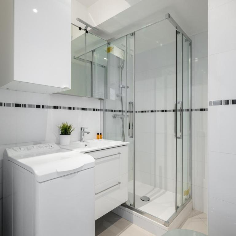 Rives d'or 2, Beautiful beachfront studio, beach access, AC - Studio - Vue sur Mer - 21