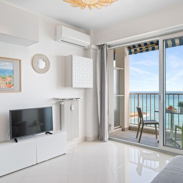 Rives d'or 2, Beautiful beachfront studio, beach access, AC - Studio - Vue sur Mer - 23