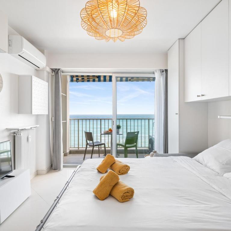 Rives d'or 2, Beautiful beachfront studio, beach access, AC - Studio - Vue sur Mer - 26