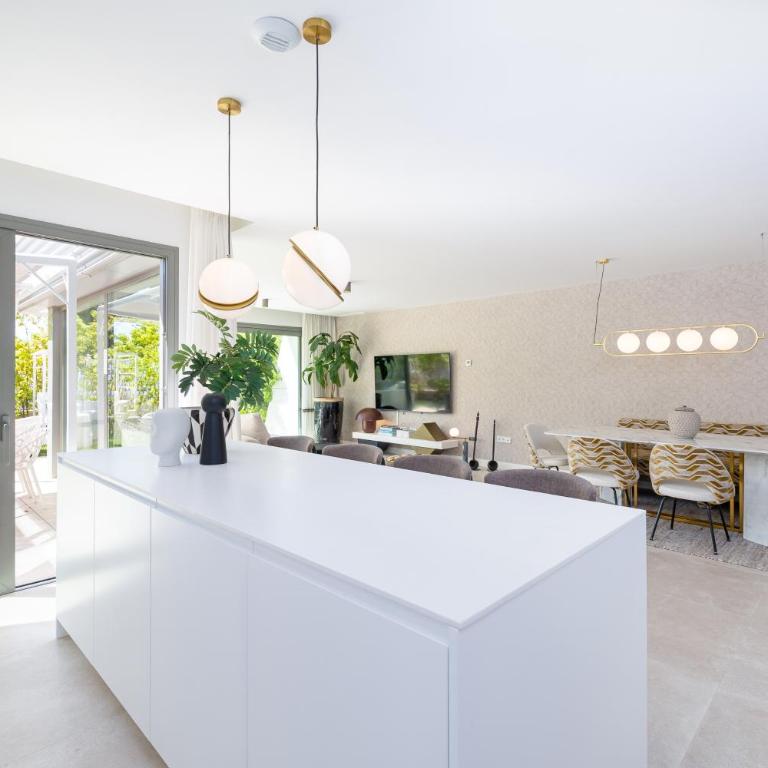 Luxury House Chaparral Golf E38 by AORA STAY - Casa - 9