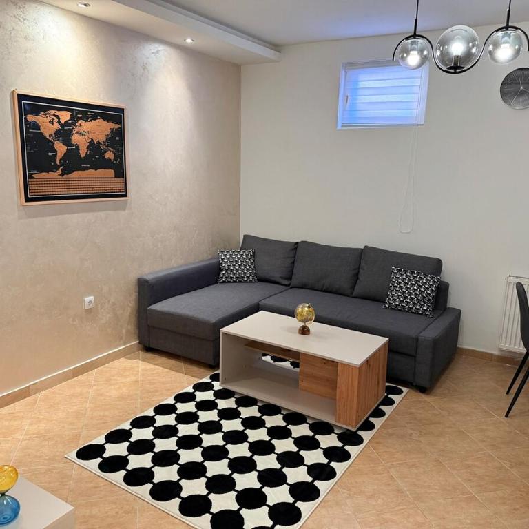Modern Apartment with Jacuzzi in Novi Sad Center - Apartman sa 2 Spavaće Sobe - 6