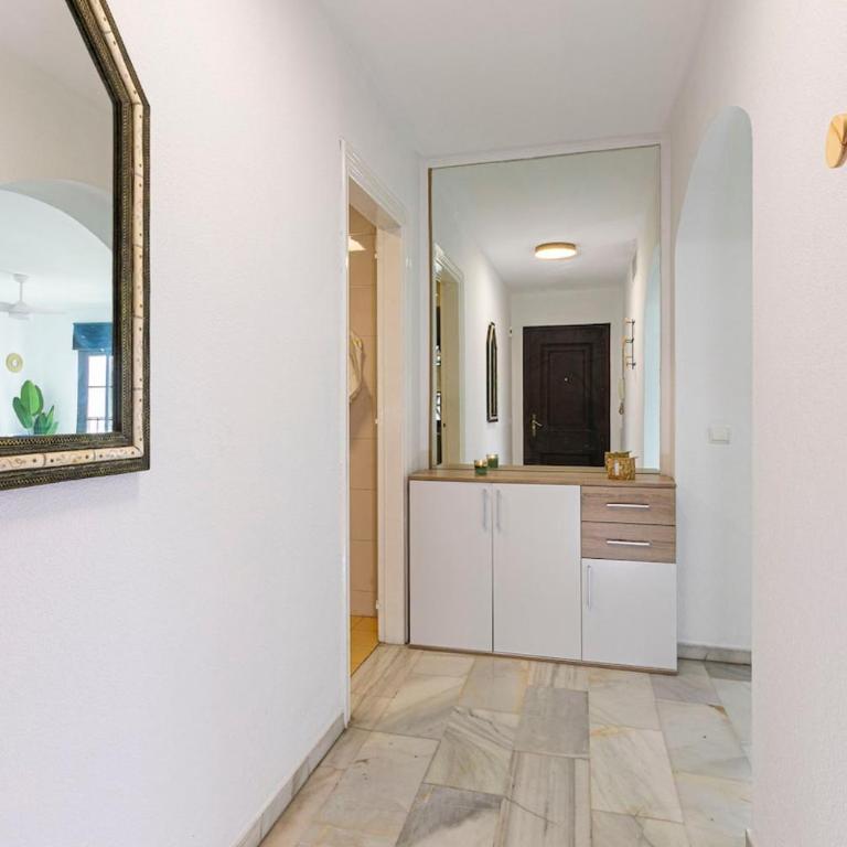 MARBELLA HOME RENTALS - Puerto Banus with Seaviews, 1BR apartment - Apartamento de 1 dormitorio - 14