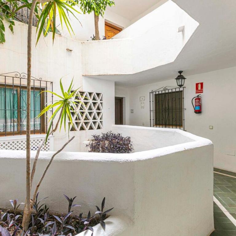 MARBELLA HOME RENTALS - Puerto Banus with Seaviews, 1BR apartment - Apartamento de 1 dormitorio - 4