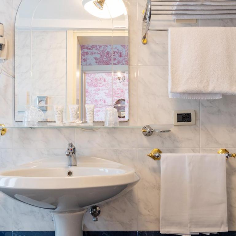 Hotel Principe - Junior Suite con Vista Canale - 7