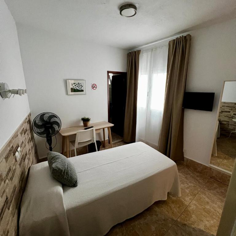 Hostal Residencia Cardona - Habitación Individual - 2