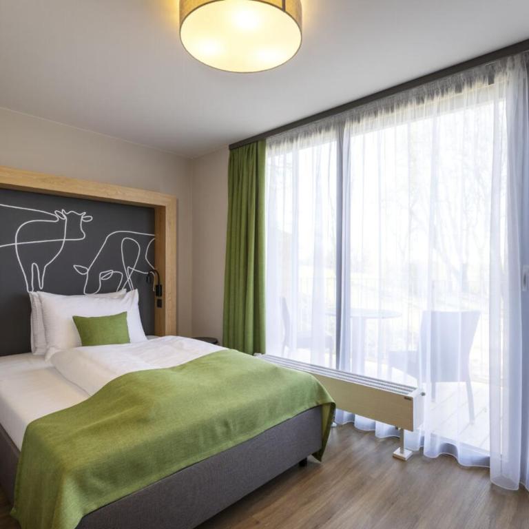 JUFA Hotel Wangen im Allgäu - Deluxe Einzelzimmer mit Balkon - 2