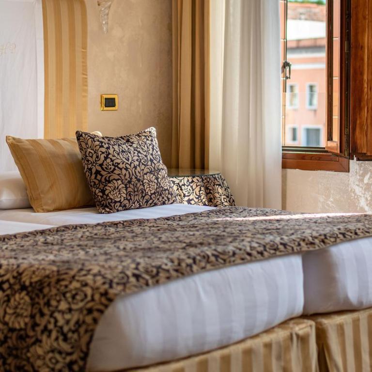 Hotel Principe - Camera Classic Matrimoniale/Doppia con Letti Singoli con Vista Canale - 1