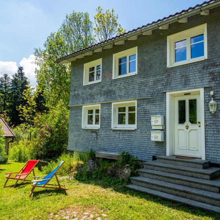 Mit Blick auf Bergwiesen - Familienfreundliches Bauernhaus im Westallgäu - Haus mit 4 Schlafzimmern - 1
