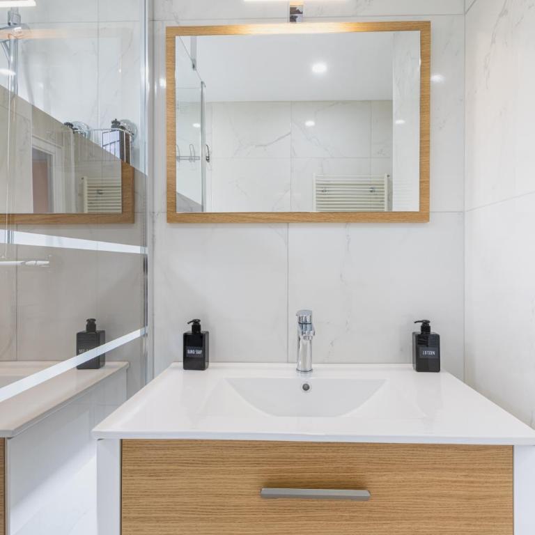 Meublé 3 chambres près Saint Jacques - Appartement - 24