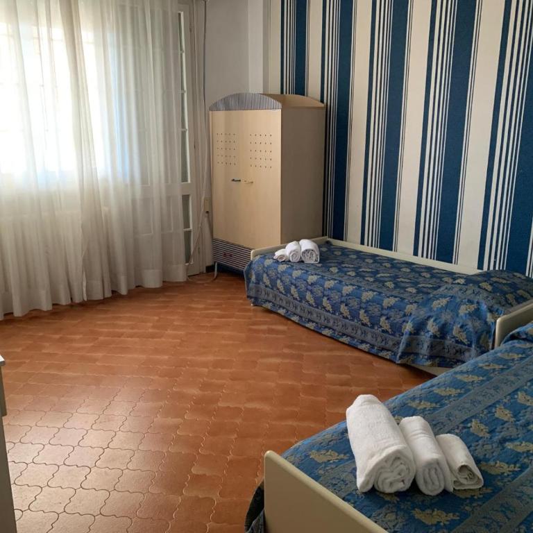 Hotel Panoramic - Two-Bedroom Apartment with Sea View - 9