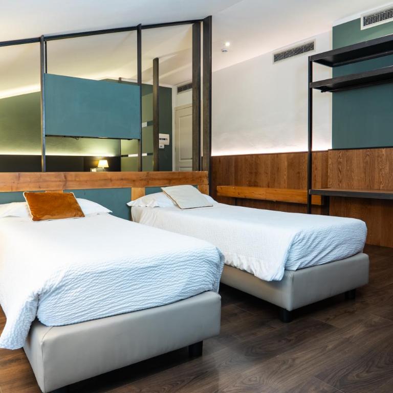 Hotel Italia - Camera Familiare - 2