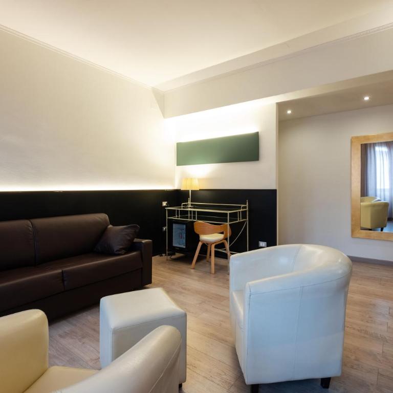 Hotel Italia - Junior Suite - 6