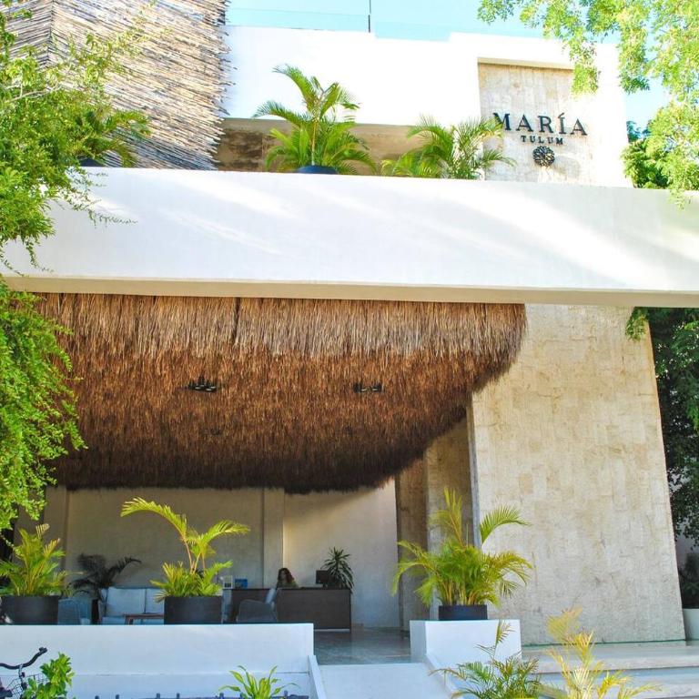 Upscale Condo Perfect Location - Apartment - 2