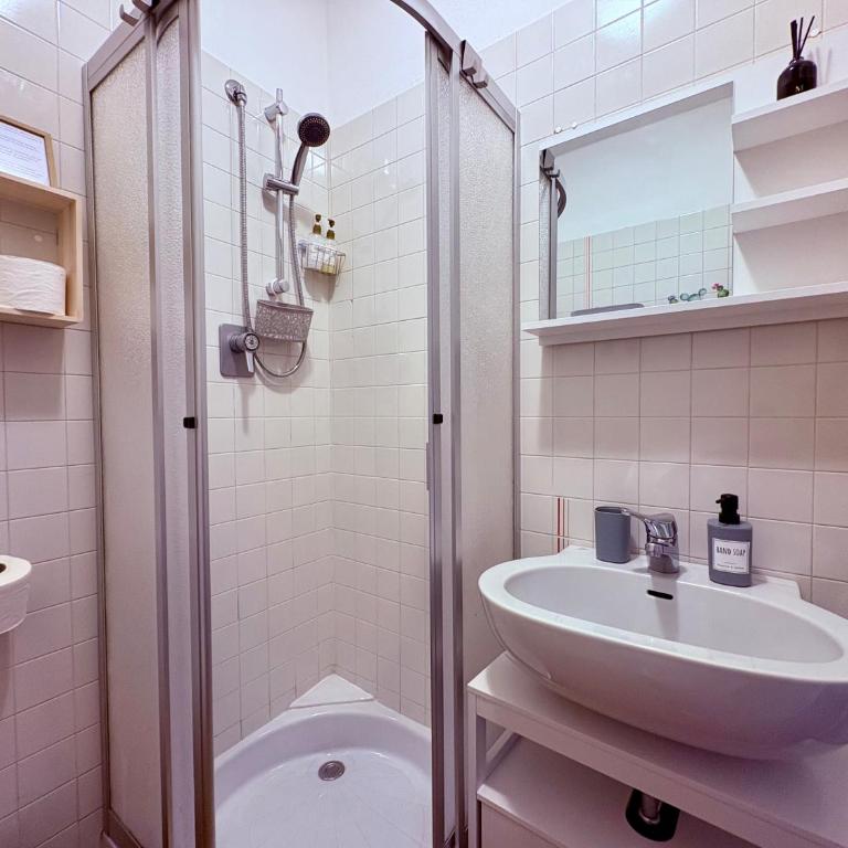Lecco via Roma - Appartamento con 1 Camera da Letto - 21