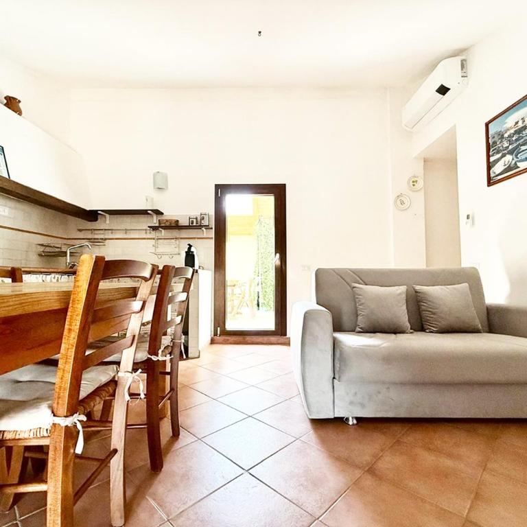 LaureLiving Holiday Home Bellavista centro - Appartamento con 2 Camere da Letto - 8