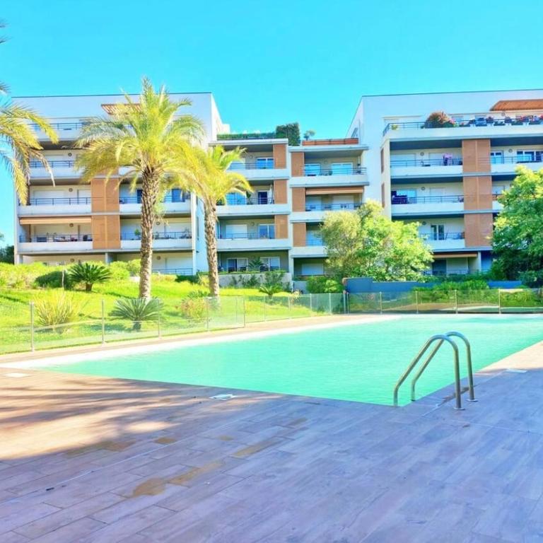 Appartement toit terrasse, piscine, plages à 10min et parking - Appartamento con 2 Camere da Letto - 6
