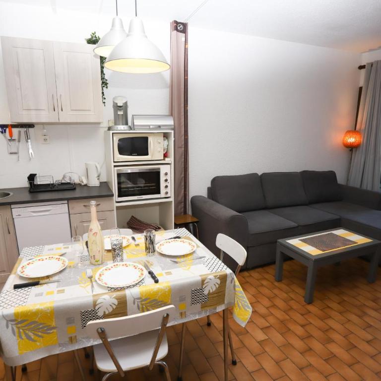 Appartement 4 personnes avec terrasse au golf de St Cyprien - Apartment with Terrace - 3