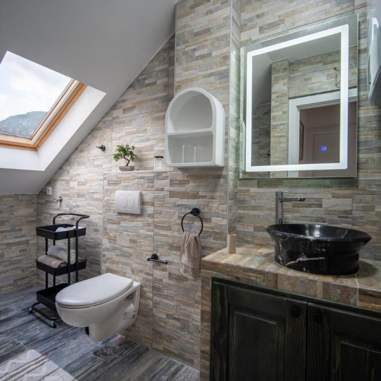 Agape Apartments - One-Bedroom Apartment - 15