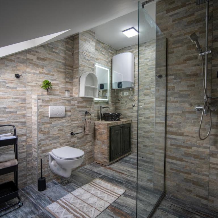 Agape Apartments - One-Bedroom Apartment - 4