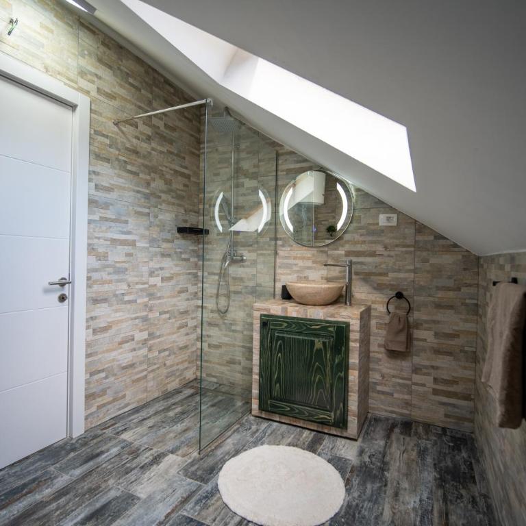 Agape Apartments - One-Bedroom Apartment - 16