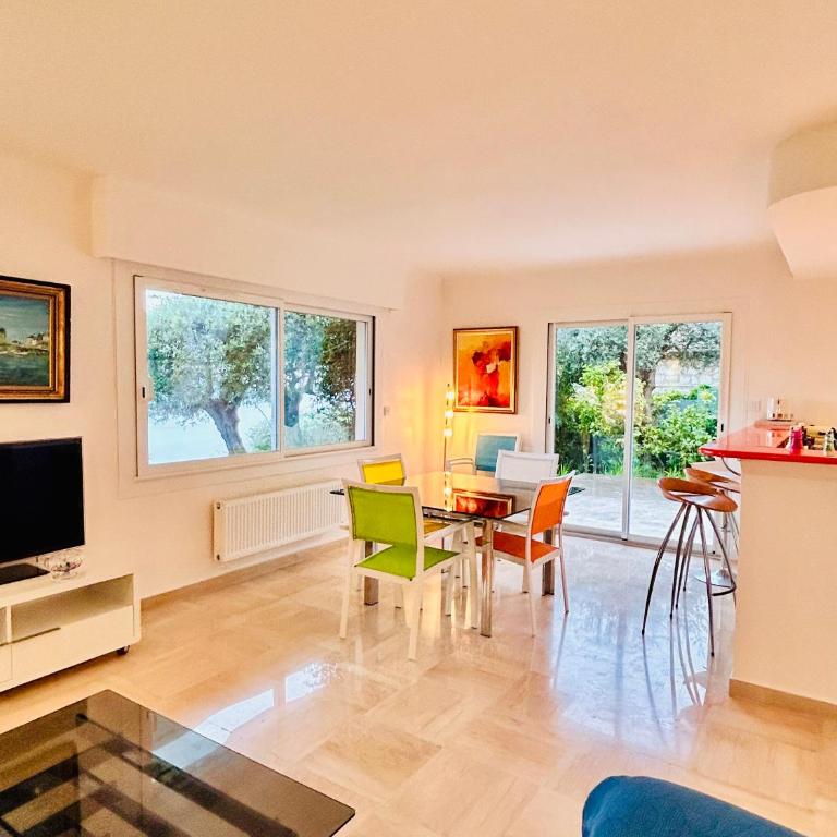 Golden Mornings, Sea, Garden, Breakfast & Free Parking - Appartement 2 Chambres - 2