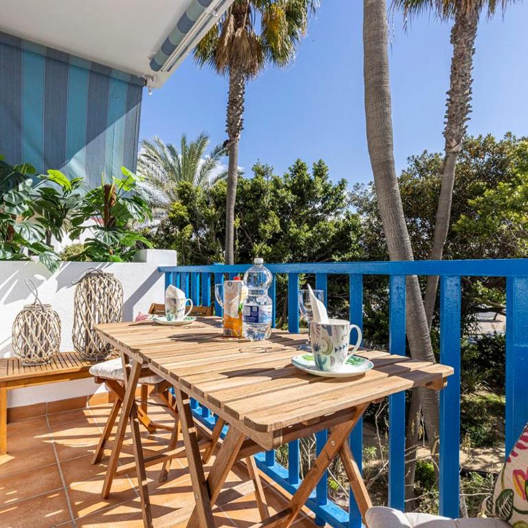COZY APARTMENT BETWEEN THE PORT AND THE BEACH LA RADA - Apartamento de 2 dormitorios - 63