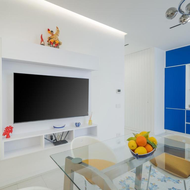 Sea View Luxury Apartments - Appartamento con 1 Camera da Letto e Vasca Idromassaggio - 3