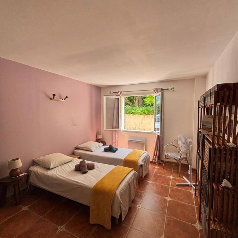 La maison aux oliviers - Three-Bedroom House - 25