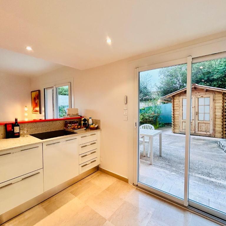 Golden Mornings, Sea, Garden, Breakfast & Free Parking - Appartement 2 Chambres - 17