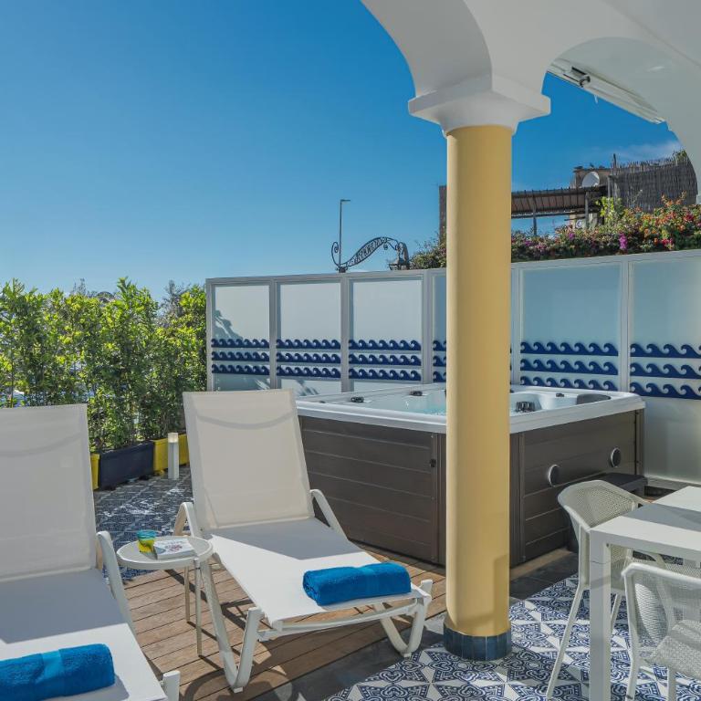 Sea View Luxury Apartments - Appartamento con 1 Camera da Letto e Vasca Idromassaggio - 14