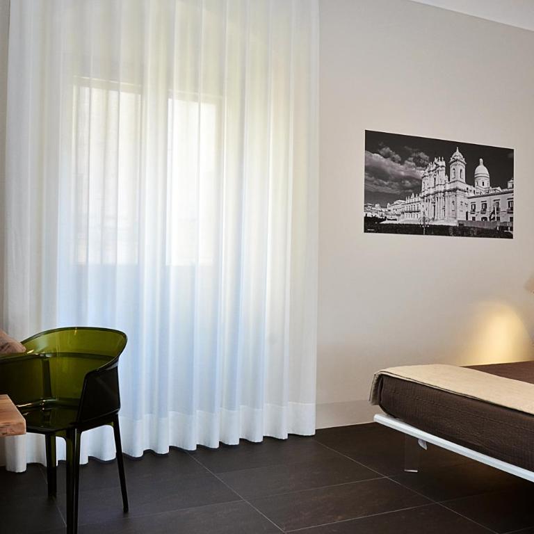 B&B Vicere Speciale - Camera Matrimoniale con Balcone - 25