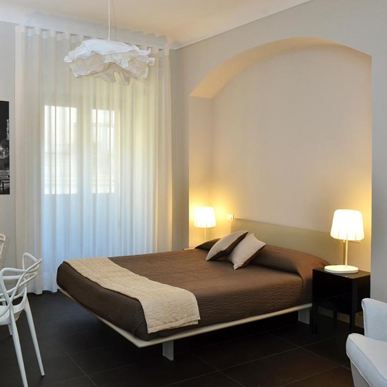 B&B Vicere Speciale - Camera Matrimoniale con Balcone - 22