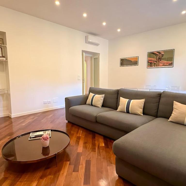 Elegant Roman Escape Walk to the Colosseum - Appartamento con 2 Camere da Letto - 17