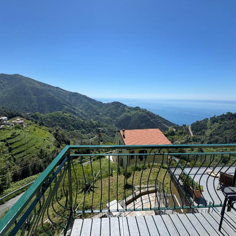 Affittacamere PZ - Camera Matrimoniale con Vista Mare - 1